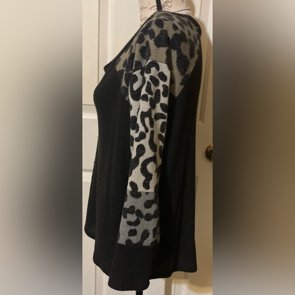 Ladies Size Small Bibi Waffle Knitted Blouse - Picture 3 of 15